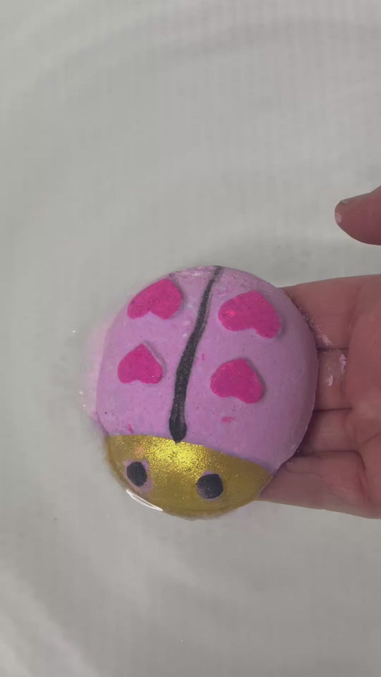 Love Bug Sweetheart Collection Bath Bomb 4oz